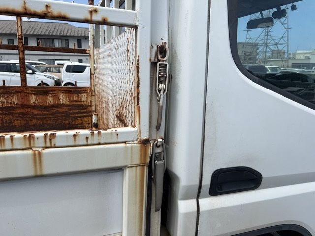 2017 Mitsubishi Fuso Canter Hira auction photo 7