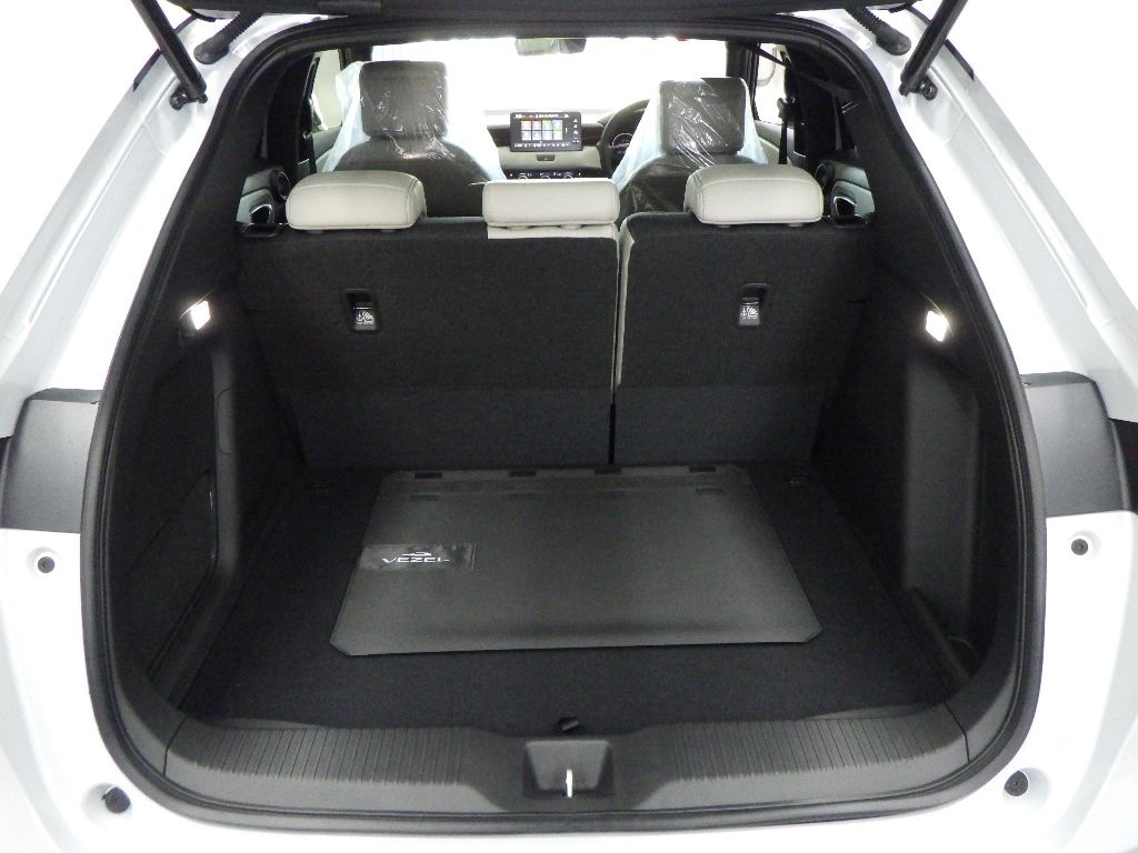 2026 Honda Vezel e:HEV Zプレイパッケージ auction photo 14