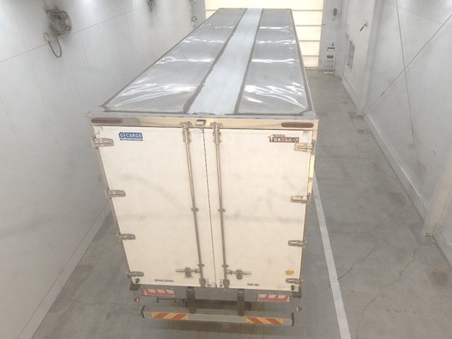 2019 Isuzu ウィング auction photo 3