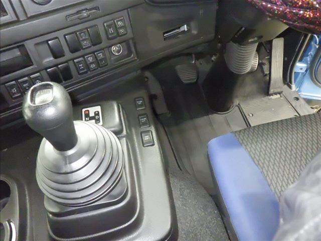 2019 Isuzu ウィング auction photo 8