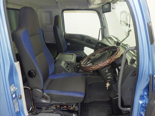 2019 Isuzu ウィング auction photo 6