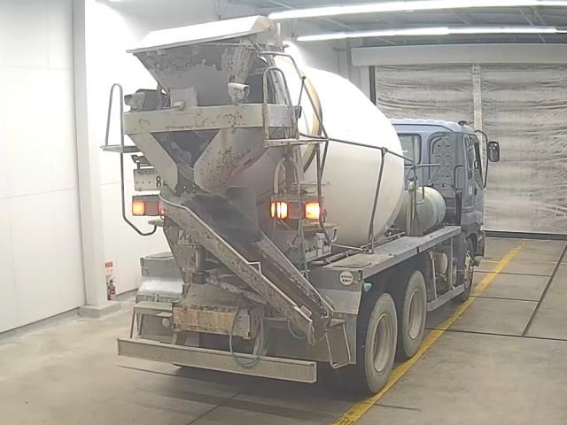 2005 Isuzu ミキサー auction photo 2