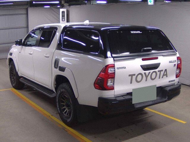 2023 Toyota Hilux Z GRスポーツ 4WD auction photo 2