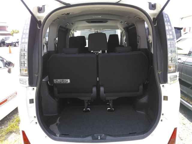 2014 Toyota Voxy ZS auction photo 10