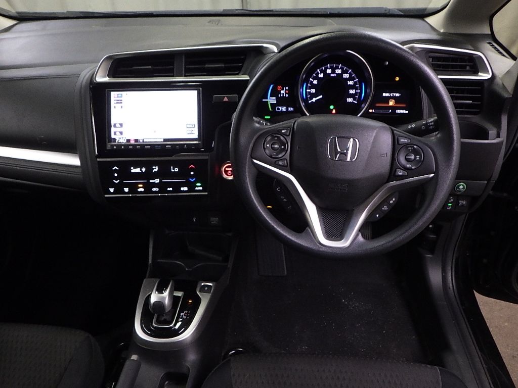 2019 Honda Fit ハイブリッドFコンフォートエディション auction photo 3