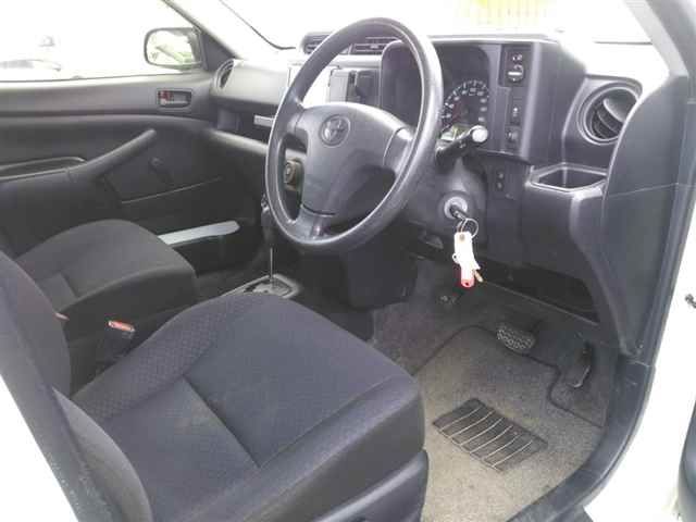 2017 Toyota Probox DXコンフォート auction photo 3