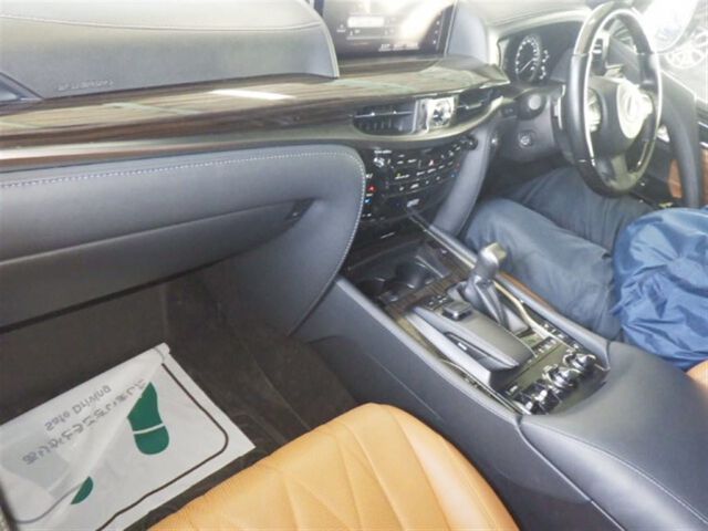2021 Lexus LX LX570 Black Seek 4WD auction photo 3