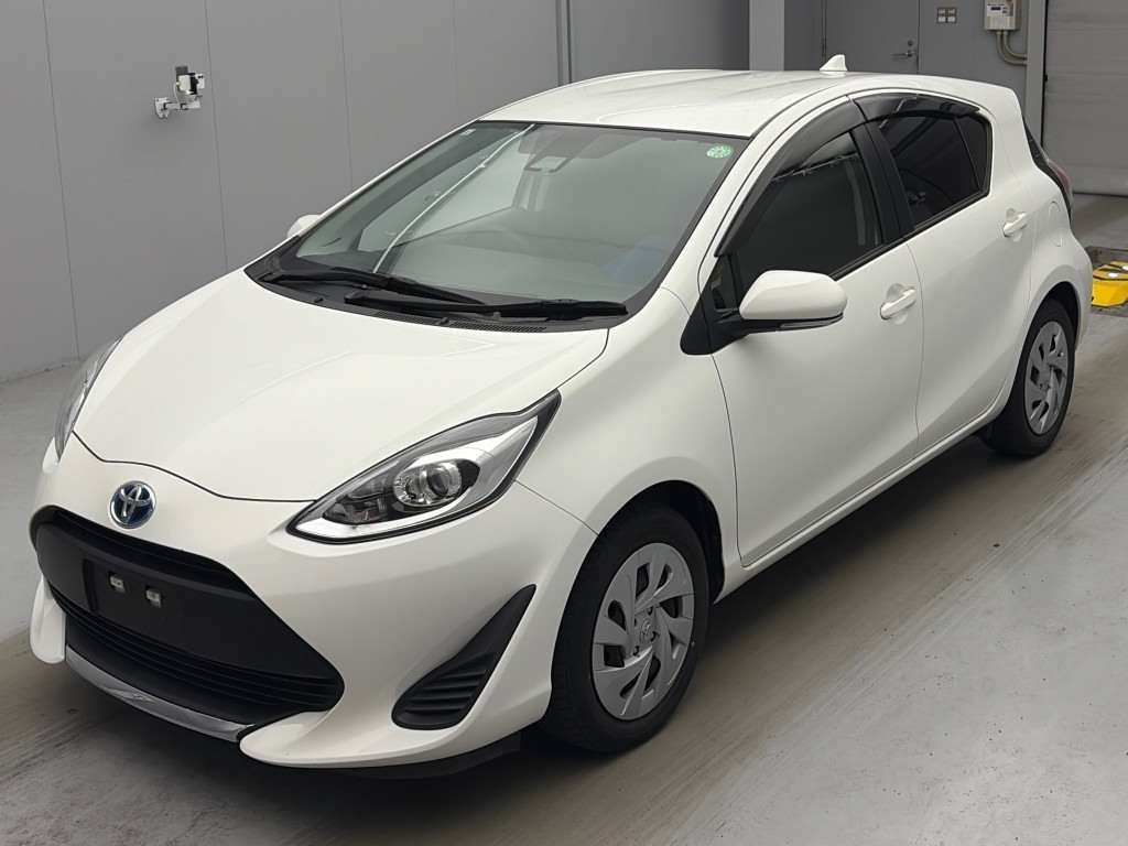Japan Auction Vehicles 4 2021 Toyota Aqua S auction photo