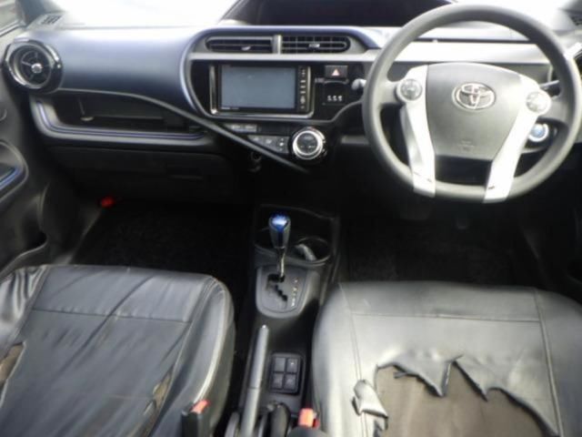 2015 Toyota Aqua S auction photo 3