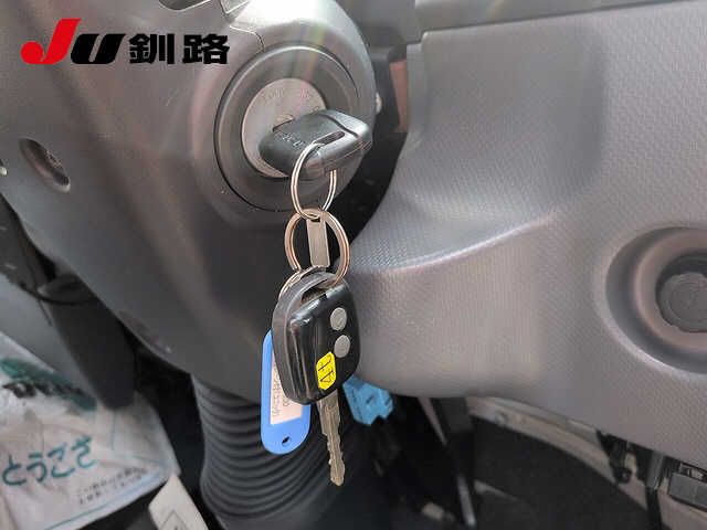 2013 Isuzu Forward ヒラボデークレーンツキ4ダン auction photo 6