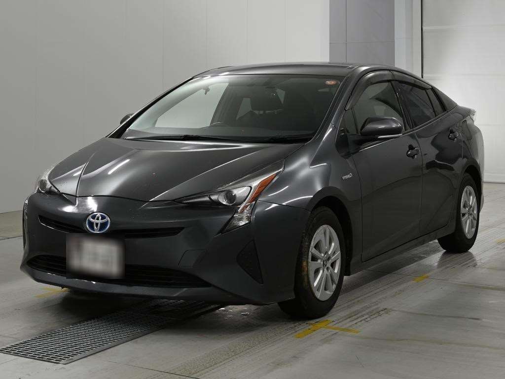 Japan Auction Vehicles 14 2018 Toyota Prius S auction photo