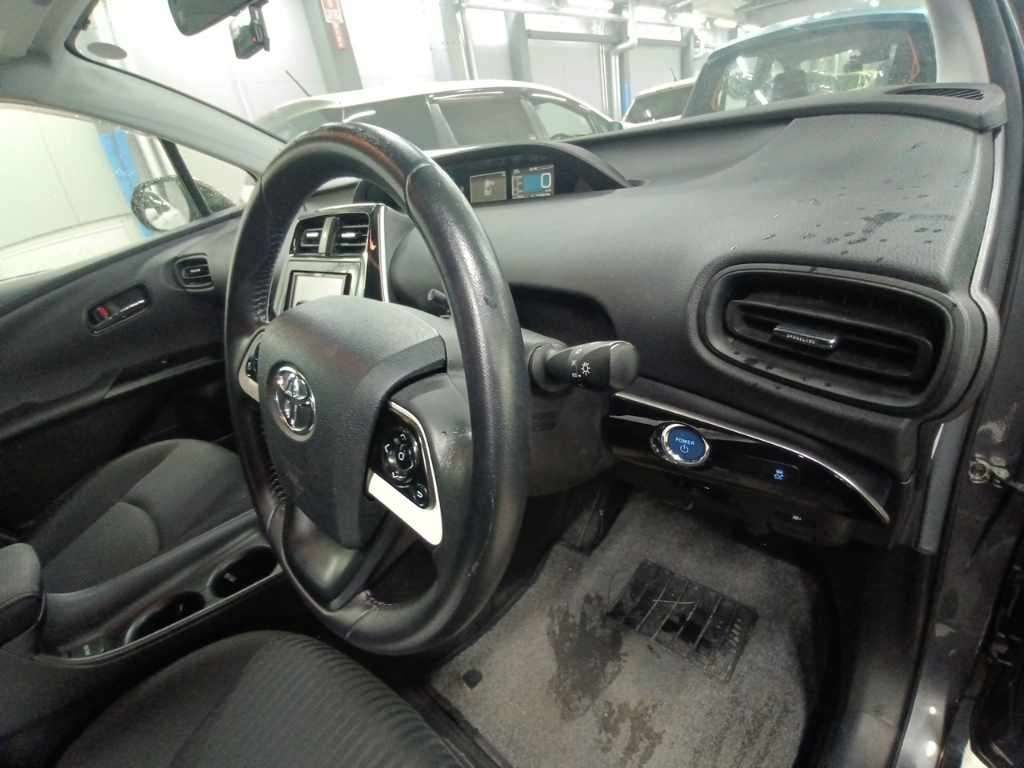 2018 Toyota Prius S auction photo 9