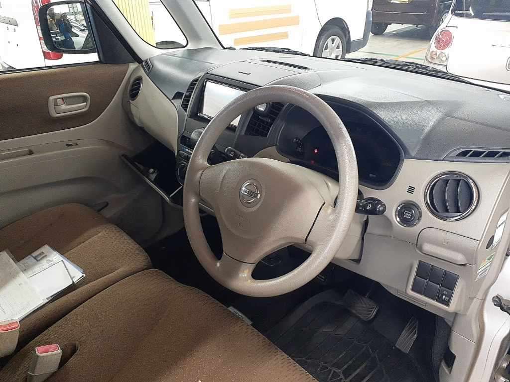 2010 Nissan Roox E auction photo 9