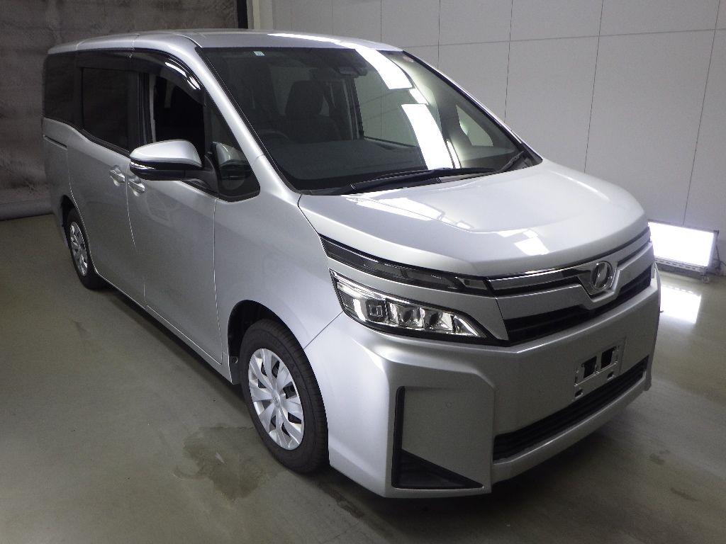 2019 Toyota Voxy X 7 people Japan auction vehicle