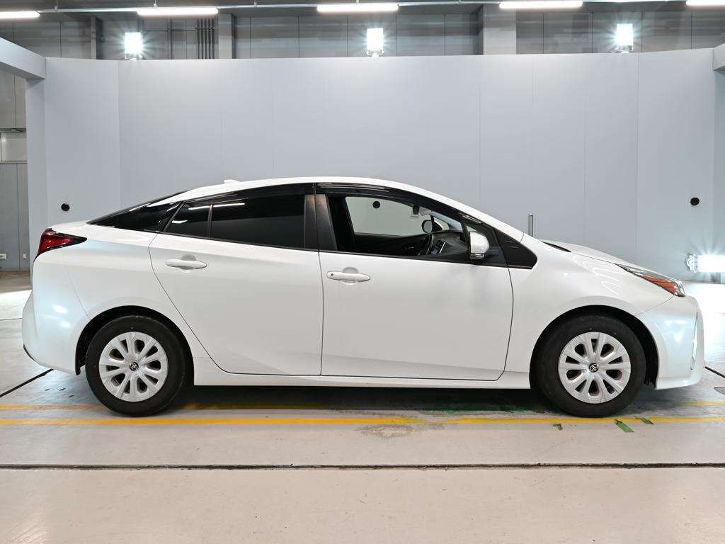 2021 Toyota Prius Sセーフティプラス2 auction photo 3