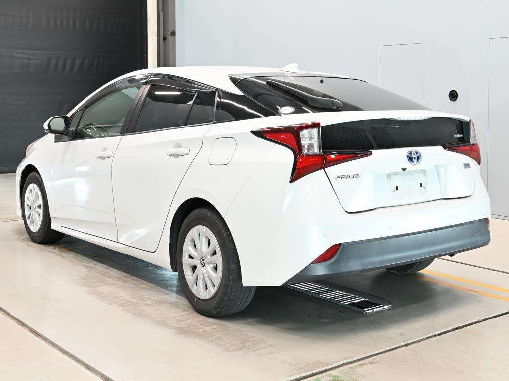 2021 Toyota Prius Sセーフティプラス2 auction photo 6