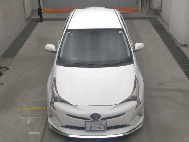2016 Toyota Prius Aツーリングセレクション auction photo 6