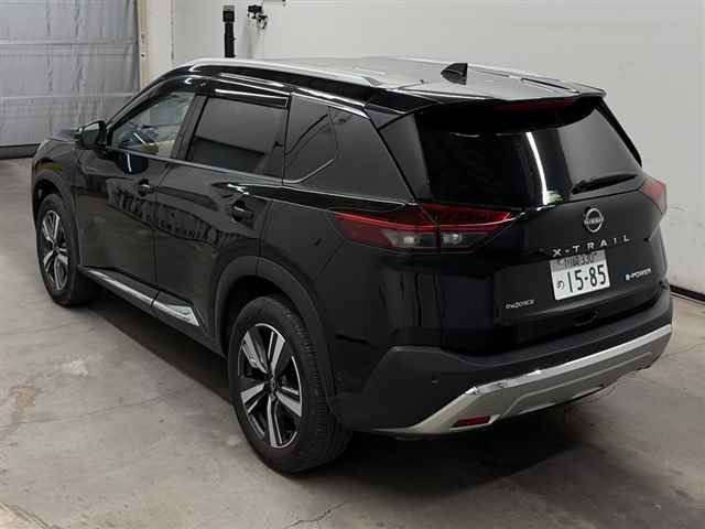 2025 Nissan X-Trail G e-4ORCE auction photo 2