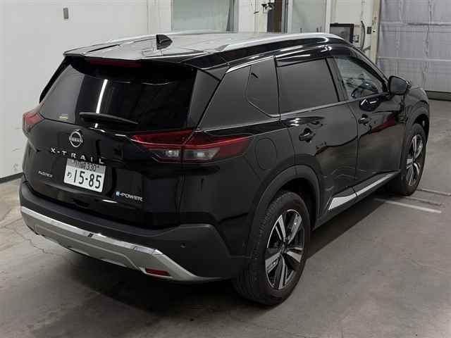 2025 Nissan X-Trail G e-4ORCE auction photo 5