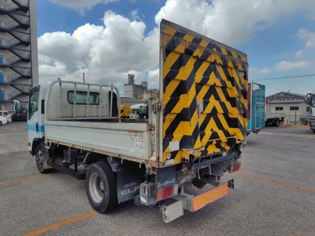 2010 Isuzu Elf auction photo 2