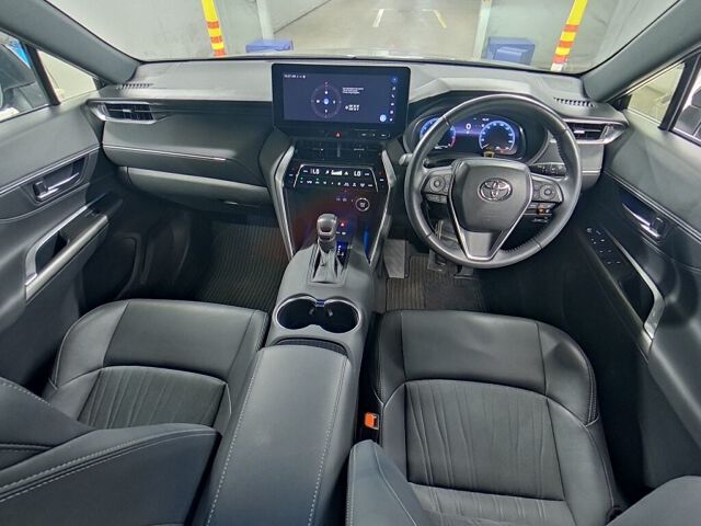 2023 Toyota Harrier G auction photo 3