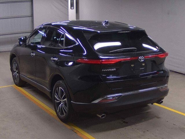 2023 Toyota Harrier G auction photo 2