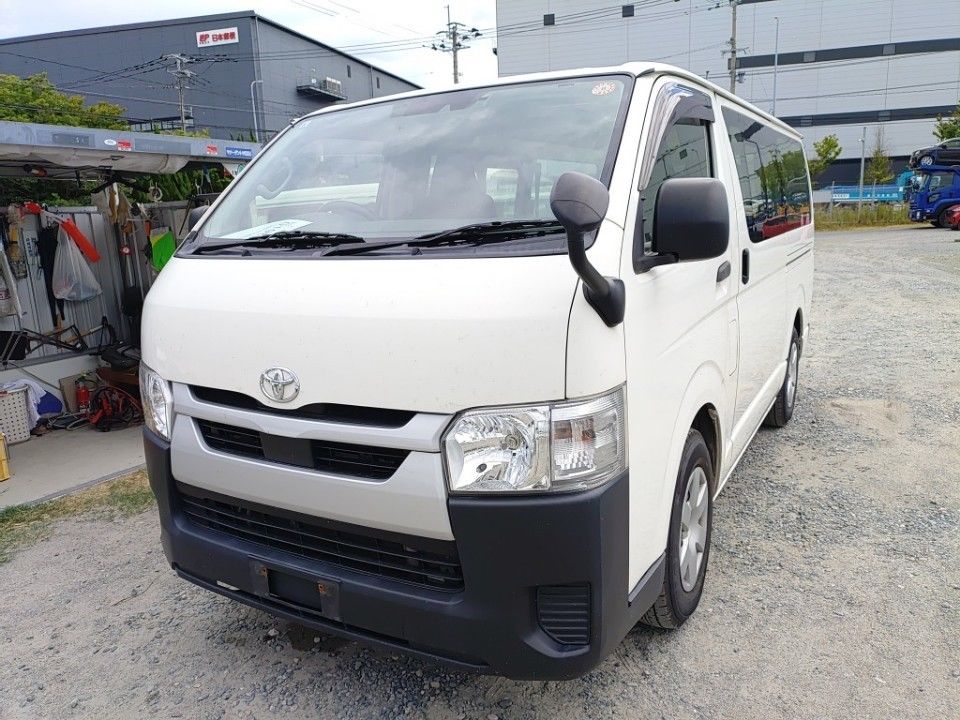 Japan Auction Vehicles 33 2021 Toyota Hiace auction photo