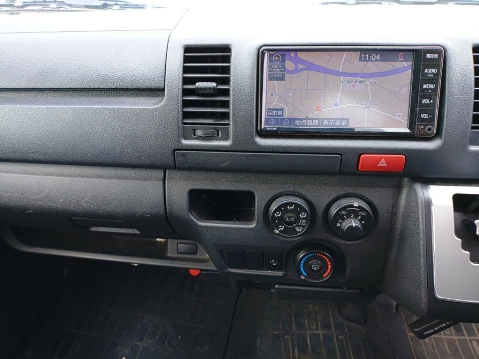 2021 Toyota Hiace auction photo 11