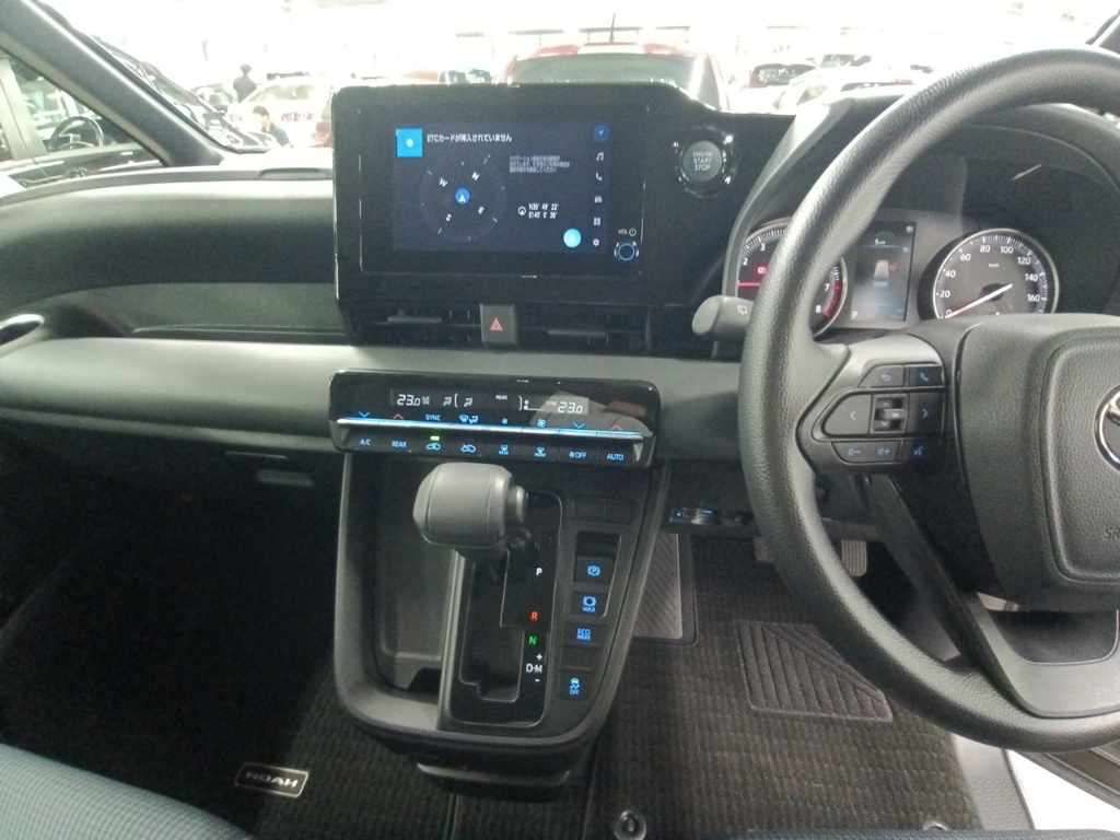 2026 Toyota Noah X Wheelchair Carrier Type 2 auction photo 11