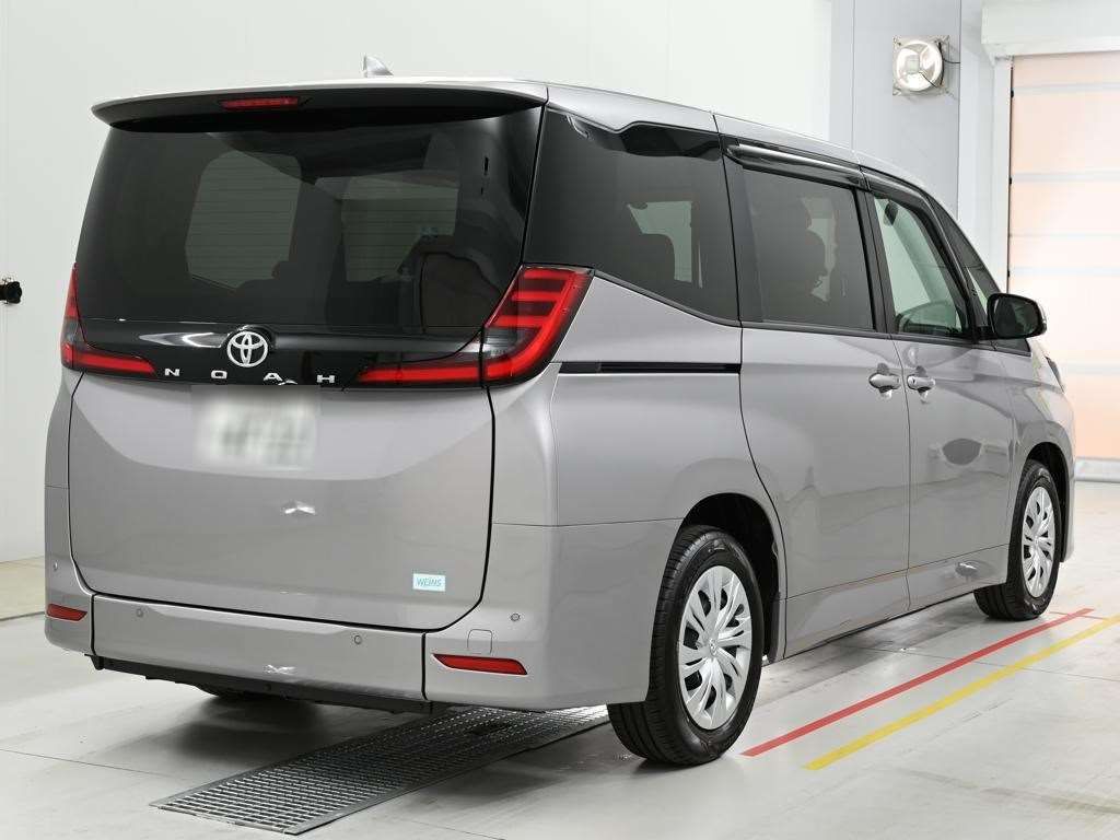 2026 Toyota Noah X Wheelchair Carrier Type 2 auction photo 2