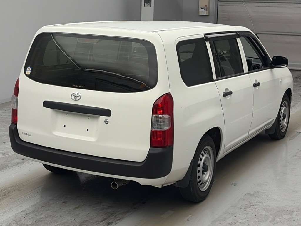 2020 Toyota Probox DX Comfort auction photo 2