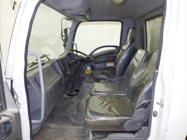 2015 Isuzu Forward dump auction photo 8