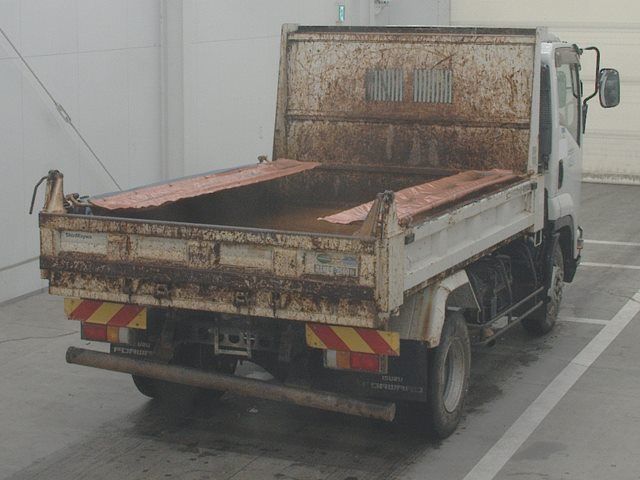 2015 Isuzu Forward dump auction photo 2
