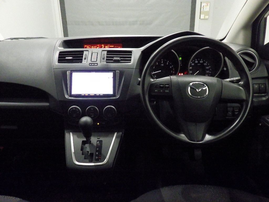 2010 Mazda Premacy 20E auction photo 3