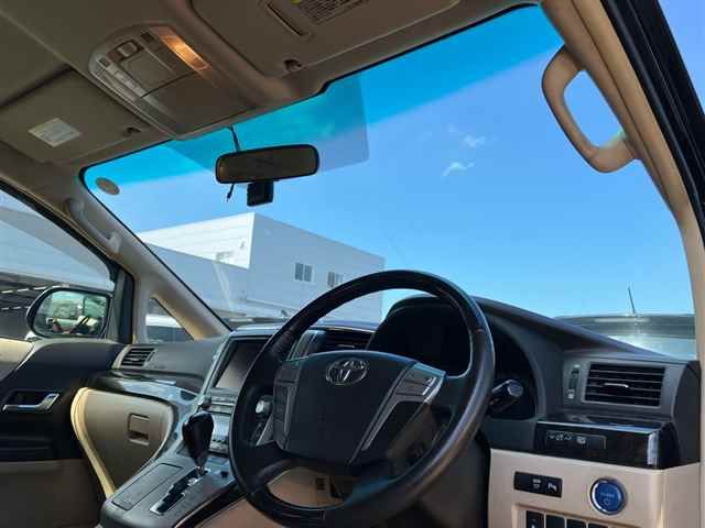 2014 Toyota Alphard ハイブリッドX auction photo 3