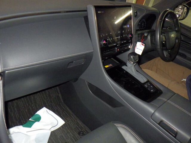 2024 Toyota Alphard Z auction photo 3