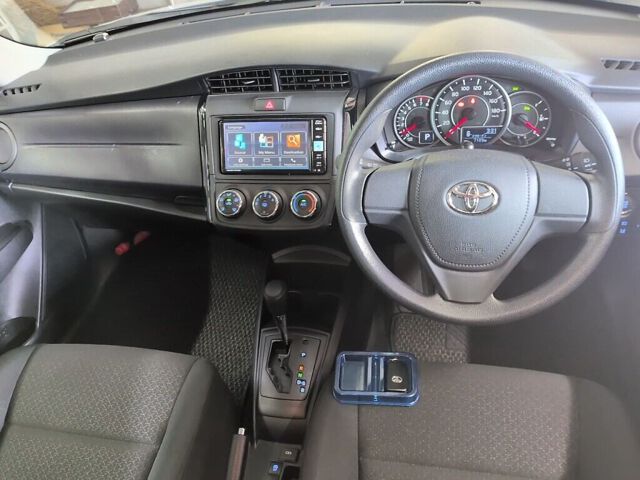 2024 Toyota Corolla Axio EX auction photo 3