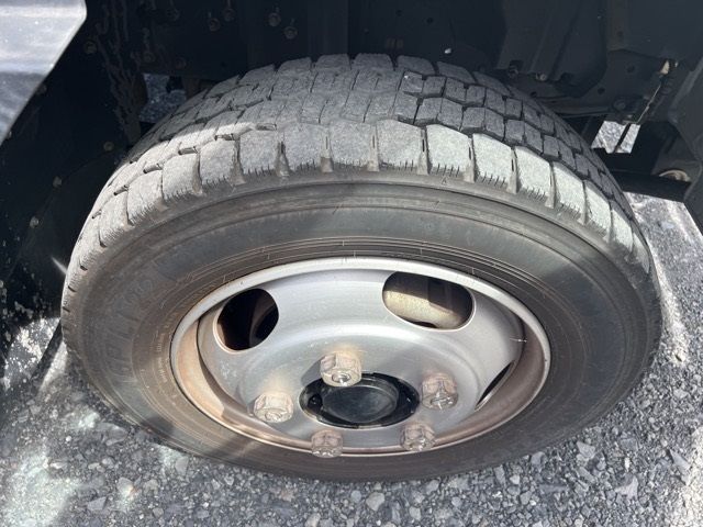2019 Mitsubishi Fuso Canter Hira auction photo 9