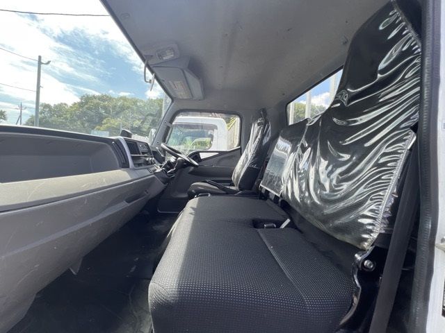 2019 Mitsubishi Fuso Canter Hira auction photo 5