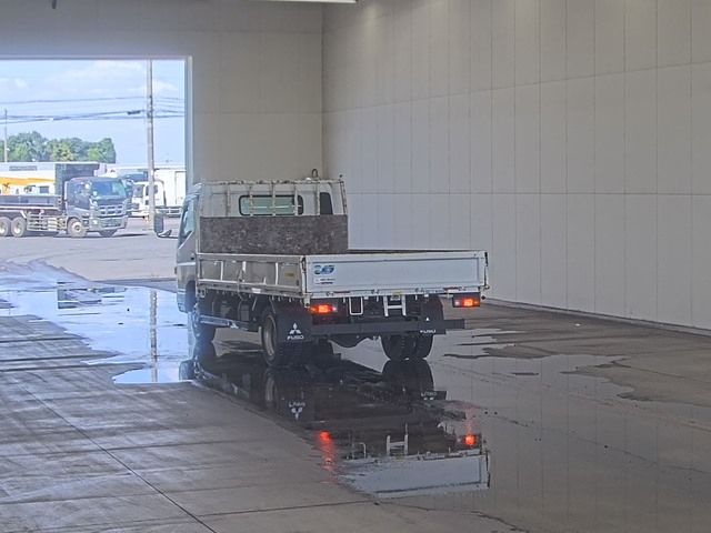 2019 Mitsubishi Fuso Canter Hira auction photo 2