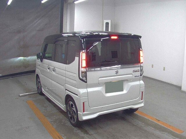 2024 Suzuki Spacia ハイブリッドXS auction photo 2