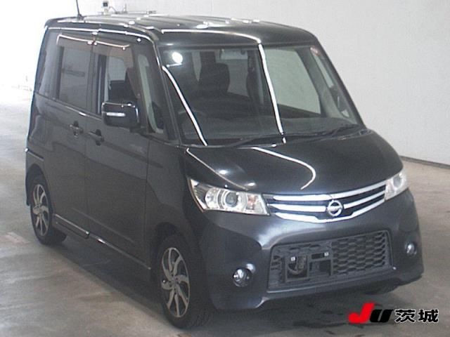 2012 Nissan Roox Highway Star Japan auction vehicle