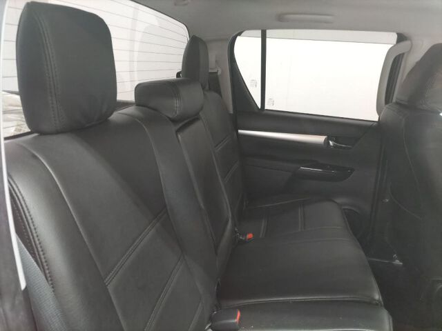 2023 Toyota Hilux Z 4WD auction photo 6