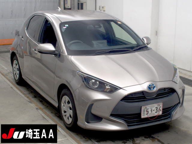 Japan Auction Vehicles 12 2021 Toyota Yaris ハイブリッドX auction photo