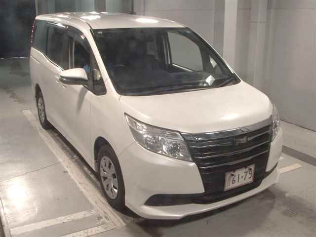Japan Auction Vehicles 12 2017 Toyota Noah 4WD X Vパッケージ auction photo