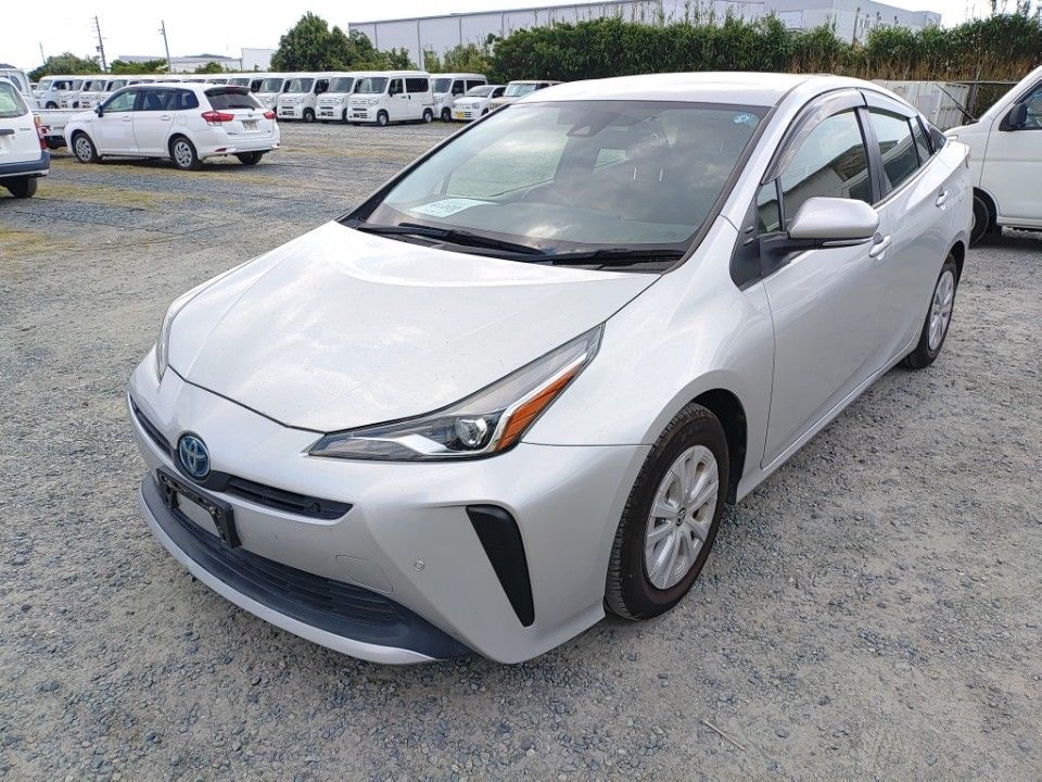 Japan Auction Vehicles 27 2021 Toyota Prius auction photo