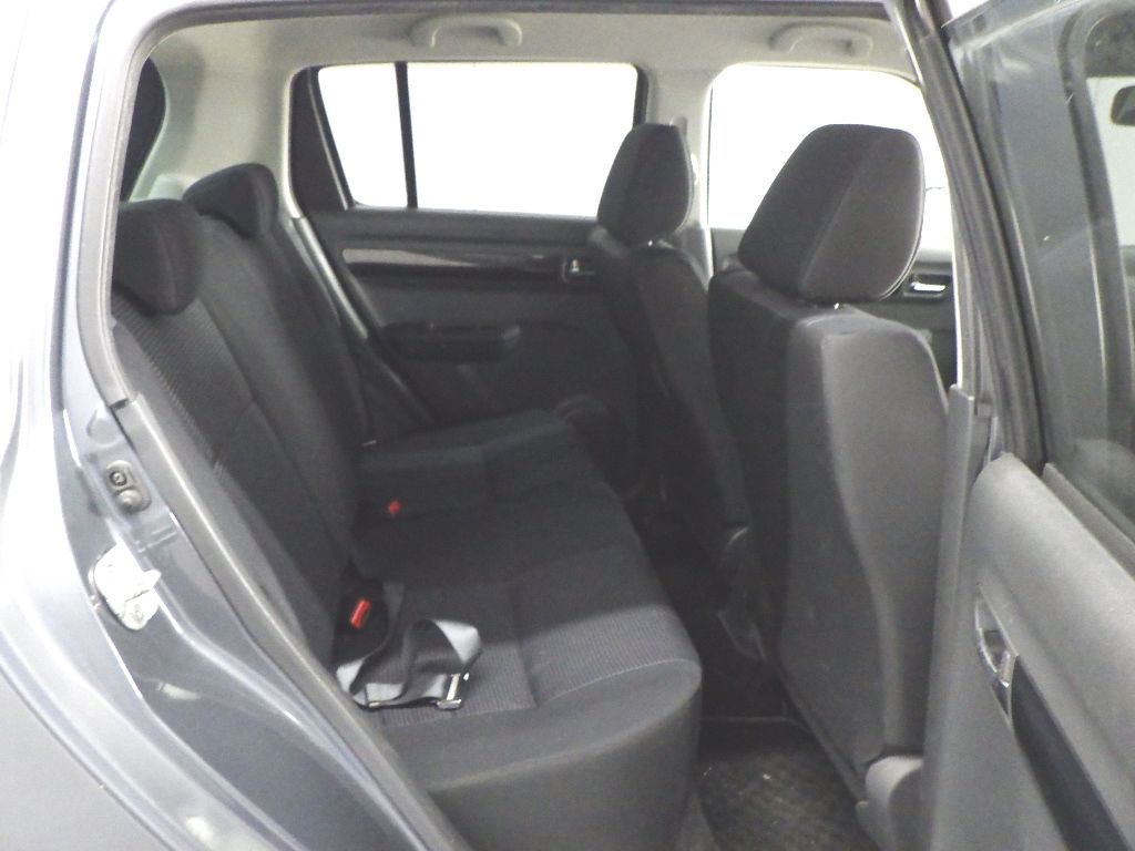 2010 Suzuki Swift XG auction photo 7