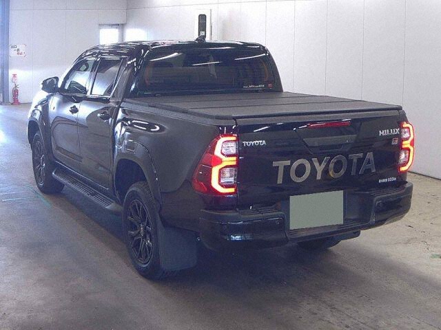 2024 Toyota Hilux Z GR Sport 4WD auction photo 2