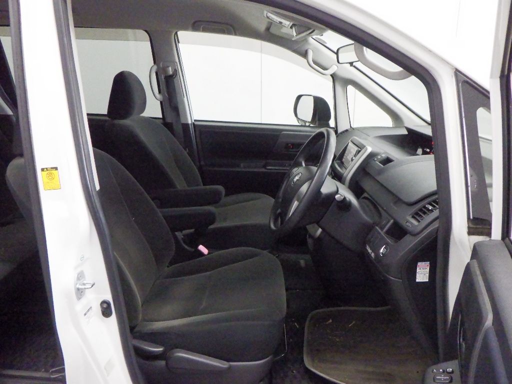 2012 Toyota Voxy X Lエディション 8人 auction photo 6