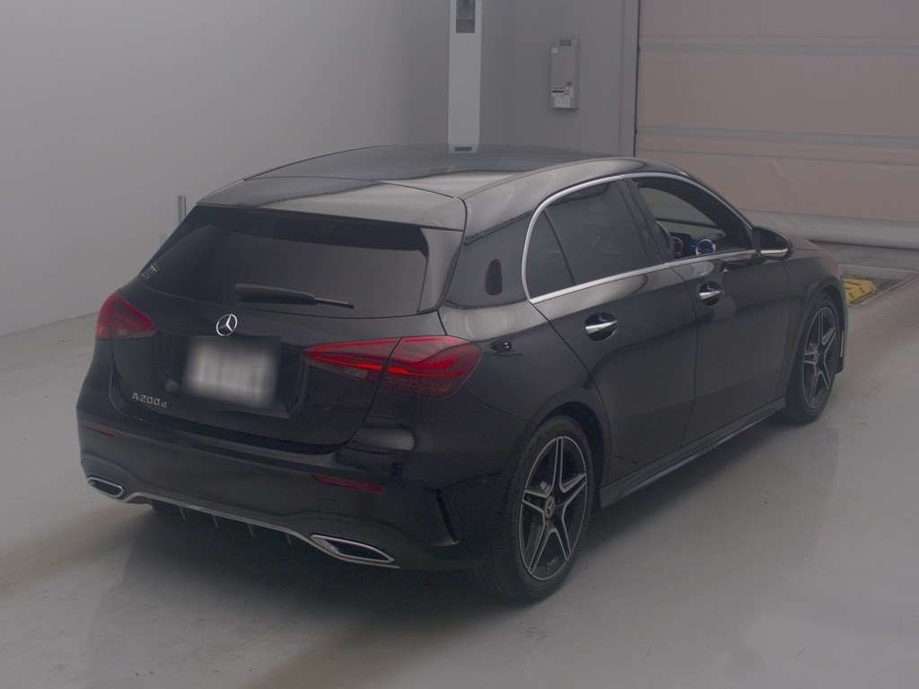2024 Mercedes-Benz A-Class A200d AMG Line Package auction photo 2